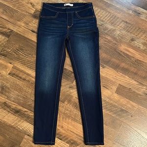 Levi’s Girls Jegging Size 12~Excellent Condition, worn once 😁
